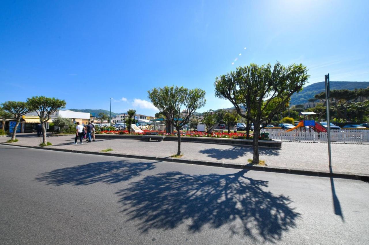 Alloggio Nuovissimo Al Centro E Rilassante Ischia Exterior photo
